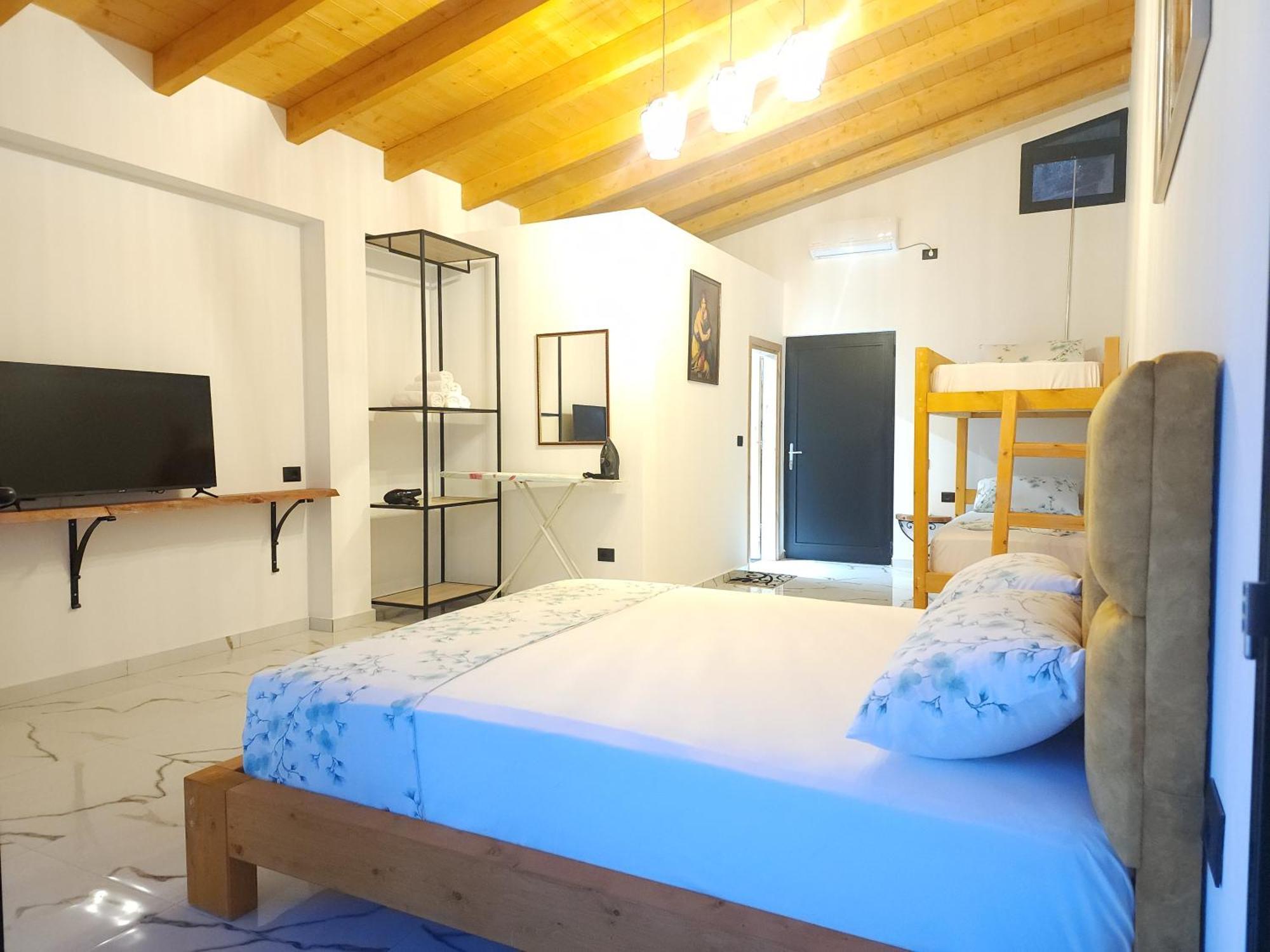 Hotel Panorama Piqeras 외부 사진